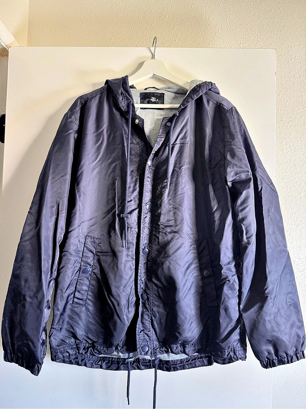 Forever 21 Women's Hooded Windbreaker Size Large Like New